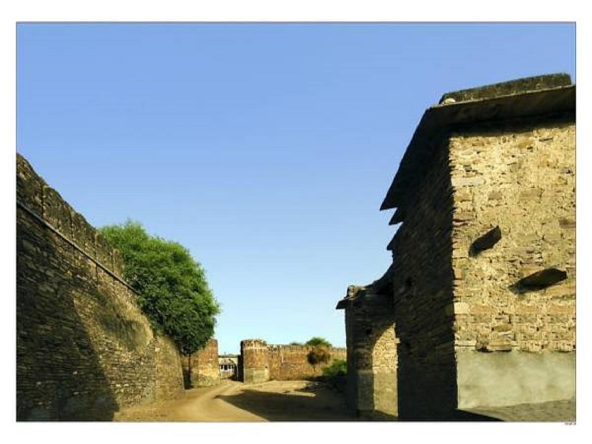 Fort Begu Otel Begun Dış mekan fotoğraf
